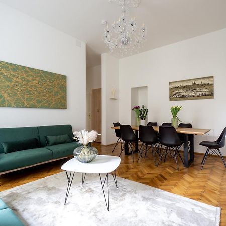 Central Apartment In Viennese Old Building 외부 사진
