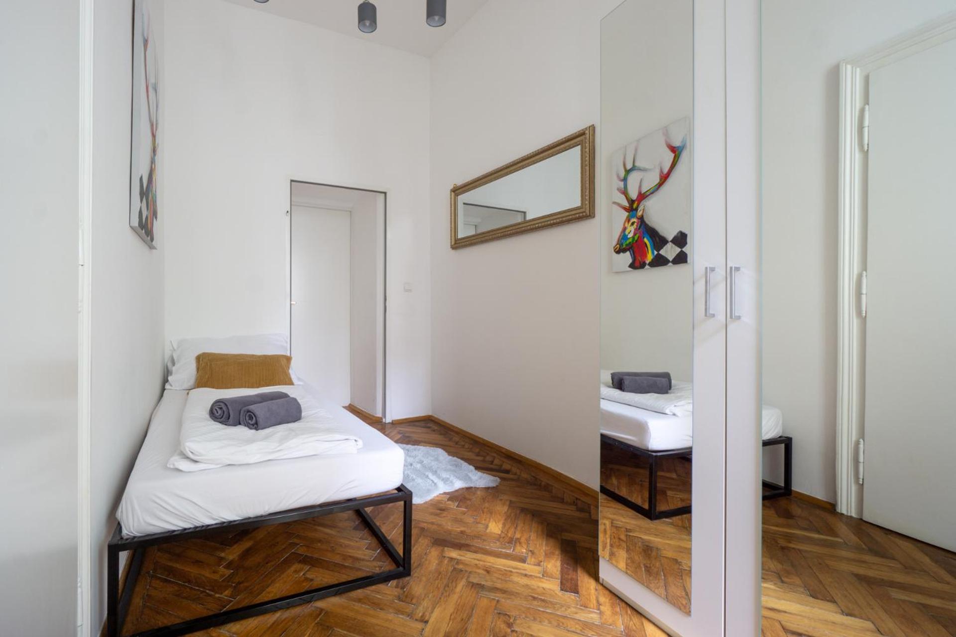Central Apartment In Viennese Old Building 외부 사진