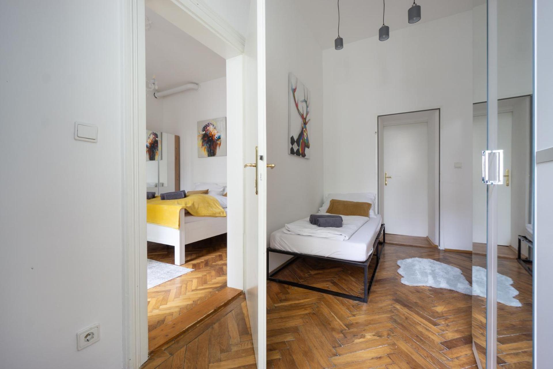 Central Apartment In Viennese Old Building 외부 사진